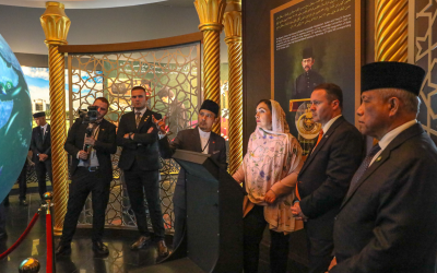 LAWATAN PRESIDEN REPUBLIK KOSOVO PUAN YANG TERUTAMA DR. VJOSA OSMANI SADRIU DAN FIRST GENTLEMEN, MR. PRINDON SADRIU KE BALAI KHAZANAH ISLAM SULTAN HAJI HASSANAL BOLKIAH